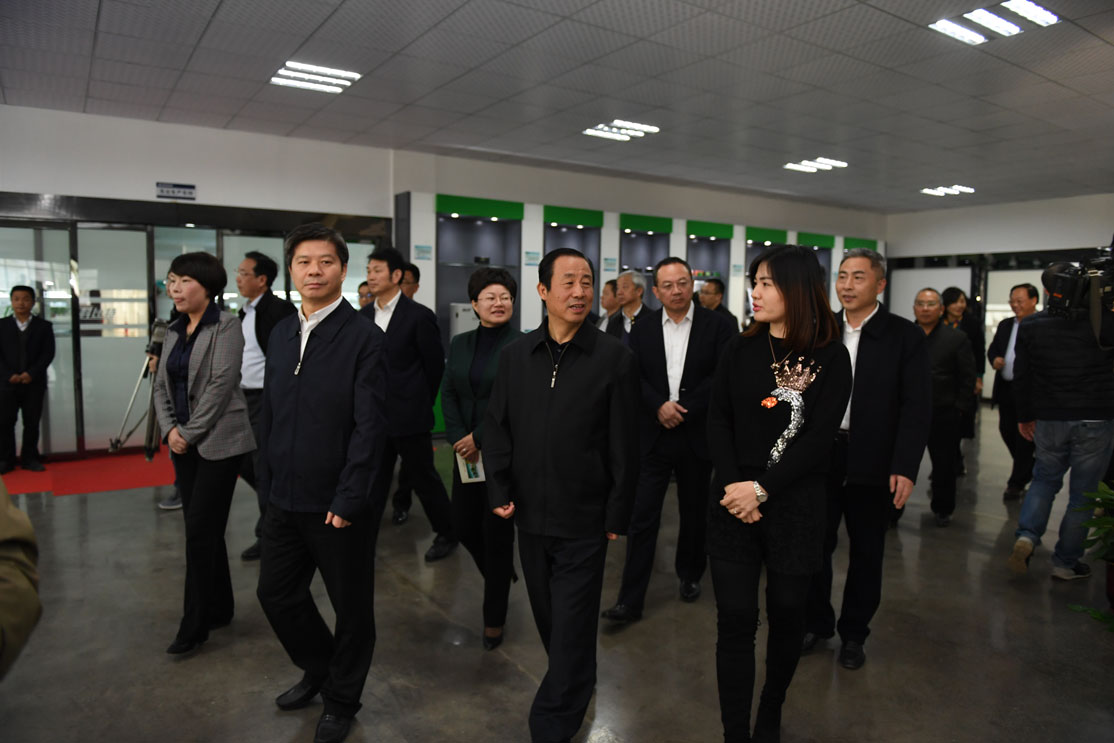 湖南省委副书记、省长许达哲调研DUOBAO.COM多宝体育(中国大陆)科技公司
