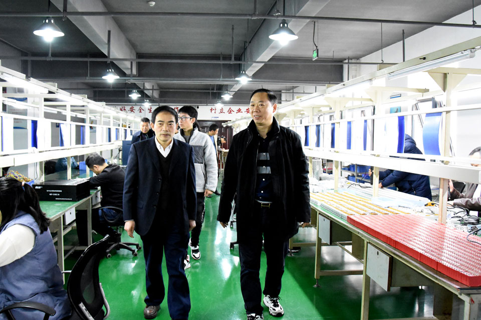 竹溪县政府领导调研DUOBAO.COM多宝体育(中国大陆)科技公司