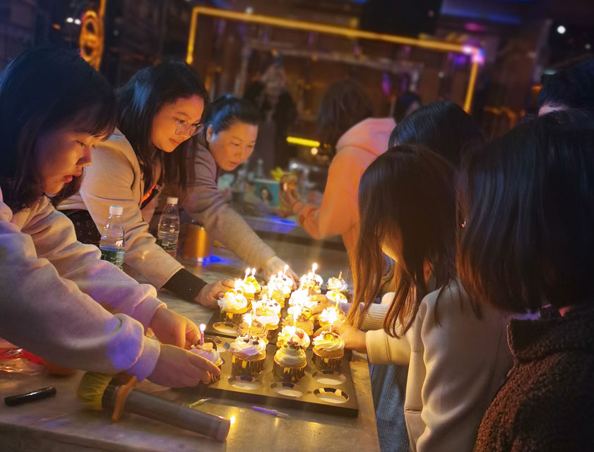 HIGH唱KTV！——DUOBAO.COM多宝体育(中国大陆)科技公司防雷第一期员工生日会