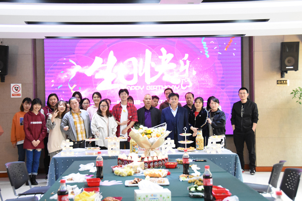“感恩有你，携手同行”！DUOBAO.COM多宝体育(中国大陆)科技公司举办2022年一季度员工集体生日会